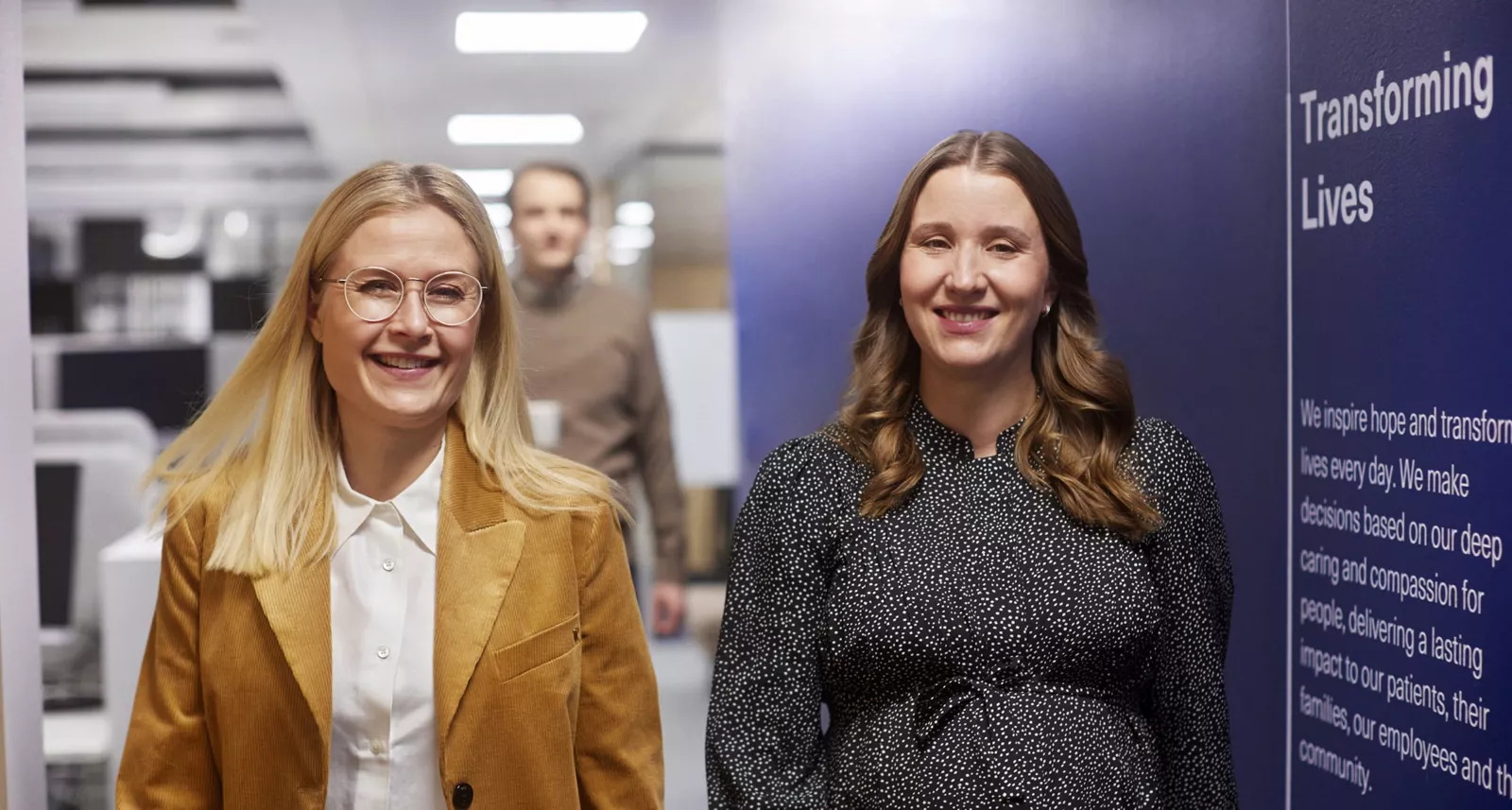 Abbvie_16_12_2022_Corridor_1096_cropped_compressed