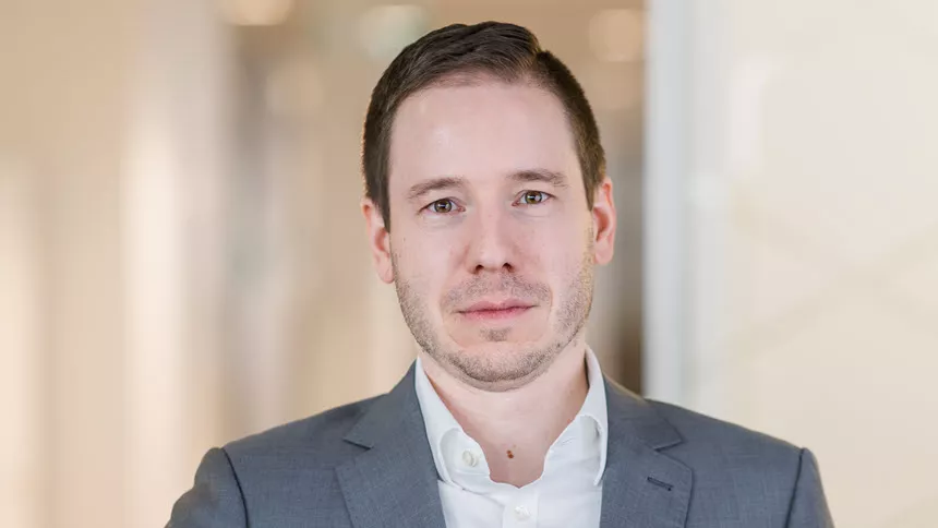 dominik-mayr-cropped-head